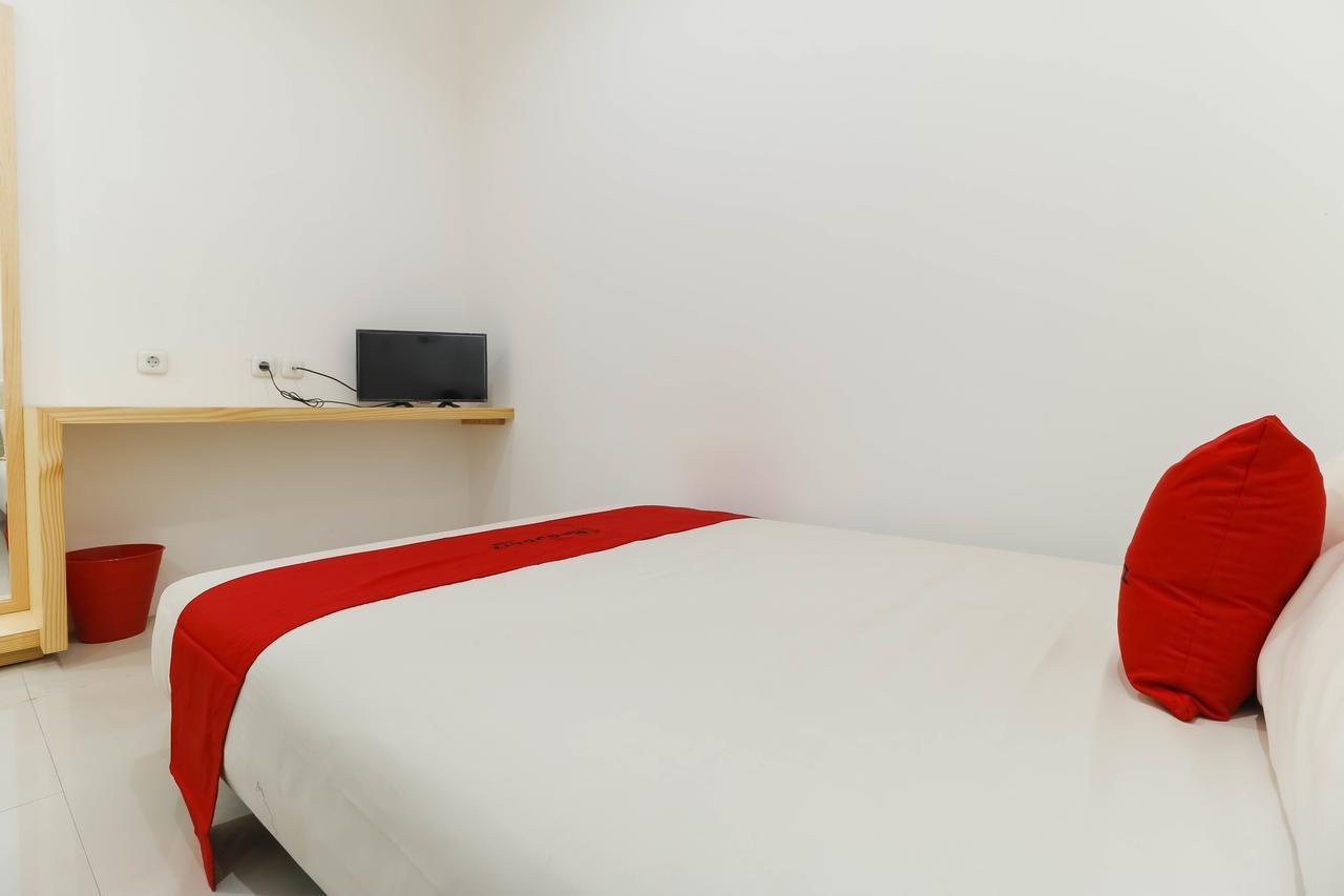 ג'קרטה Reddoorz Plus @ Kapuk Business Park מראה חיצוני תמונה