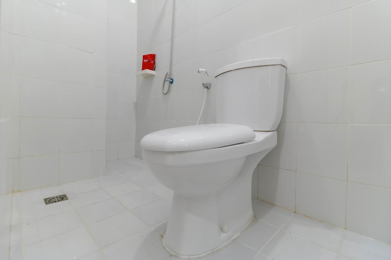 ג'קרטה Reddoorz Plus @ Kapuk Business Park מראה חיצוני תמונה